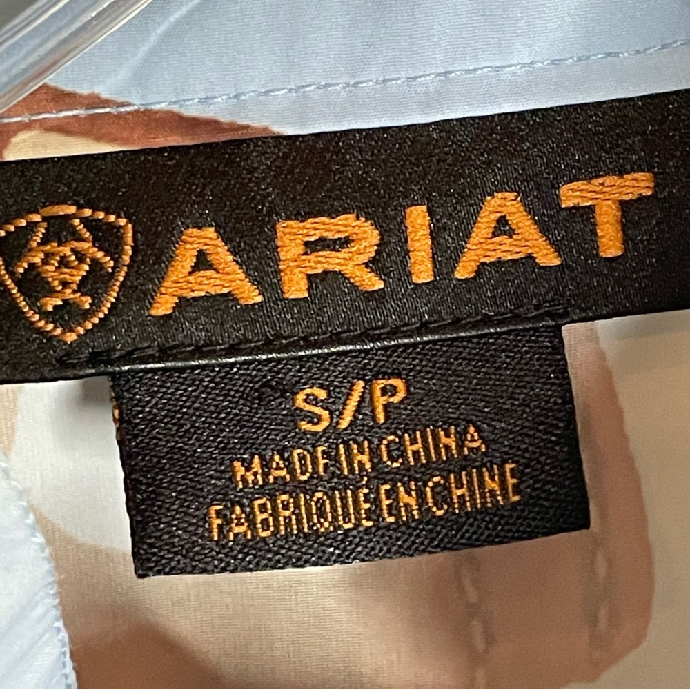 Ariat Quarter Zip Rain Jacket. Small - image 5